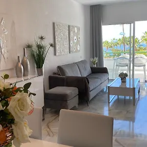 https://de-luxe-beach-apartment-3-rooms.tenerifehoteles.net
