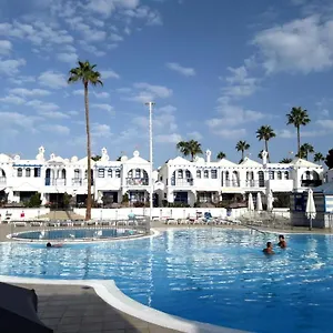 https://boungalow-mena-playmar.in-canary-islands.com